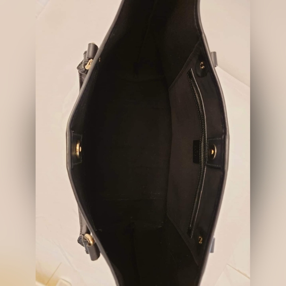 GUCCI - Picture 6 of 10